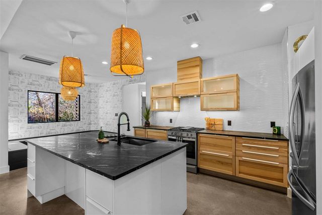 11093 Kandi Ct, Elgin, OK 73538