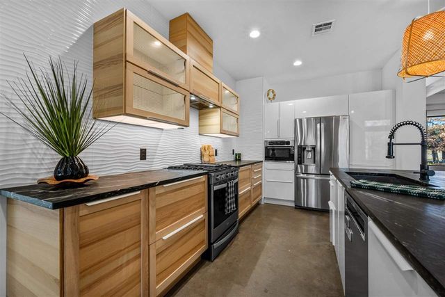 11093 Kandi Ct, Elgin, OK 73538