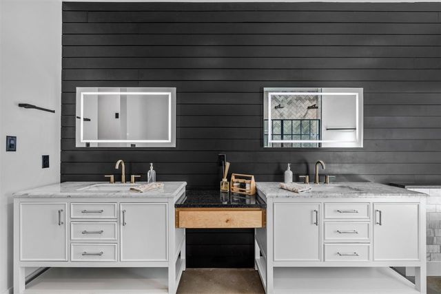 11093 Kandi Ct, Elgin, OK 73538