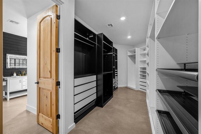 11093 Kandi Ct, Elgin, OK 73538