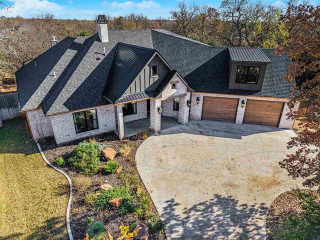 11093 Kandi Ct, Elgin, OK 73538