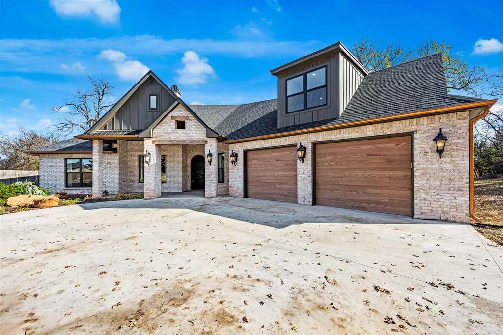 11093 Kandi Ct, Elgin, OK 73538