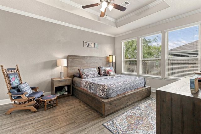 1546 Tuscan Village Drive, League City, TX 77573