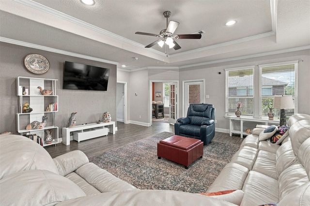 1546 Tuscan Village Drive, League City, TX 77573