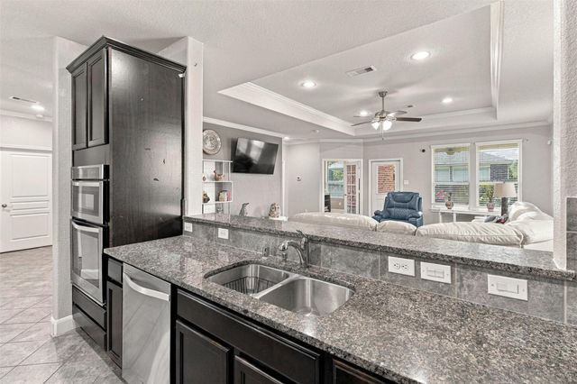 1546 Tuscan Village Drive, League City, TX 77573