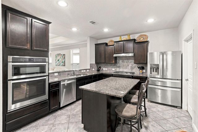 1546 Tuscan Village Drive, League City, TX 77573