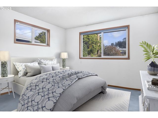 2414 Nw CONVOY Way, Waldport, OR 97394