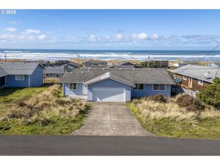 2414 Nw CONVOY Way, Waldport, OR 97394