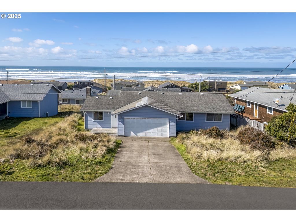 2414 Nw CONVOY Way, Waldport, OR 97394