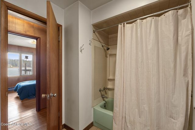 125 S Smith Creek RD, Sandpoint, ID 83864