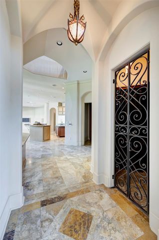 710 Pinehaven Drive, Houston, TX 77024