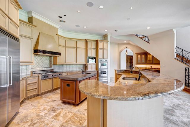 710 Pinehaven Drive, Houston, TX 77024