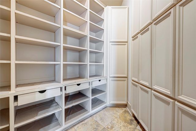 710 Pinehaven Drive, Houston, TX 77024