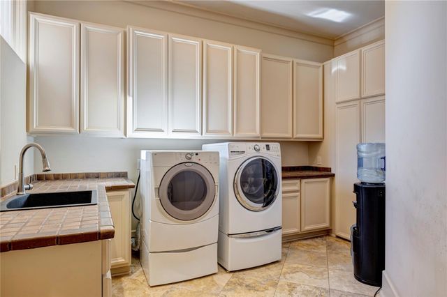 710 Pinehaven Drive, Houston, TX 77024