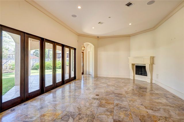 710 Pinehaven Drive, Houston, TX 77024