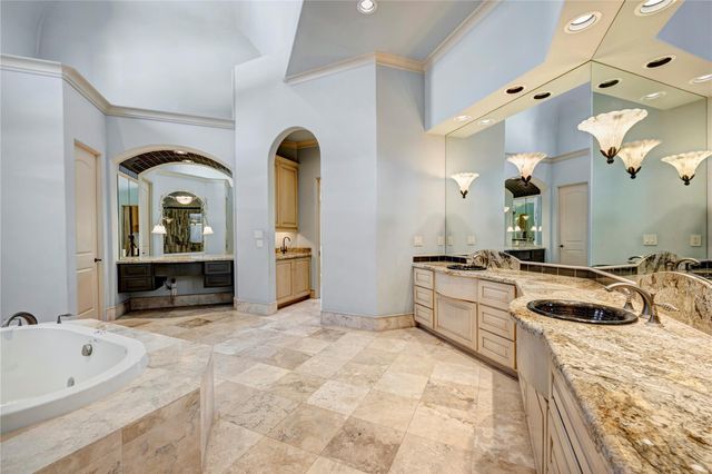 710 Pinehaven Drive, Houston, TX 77024