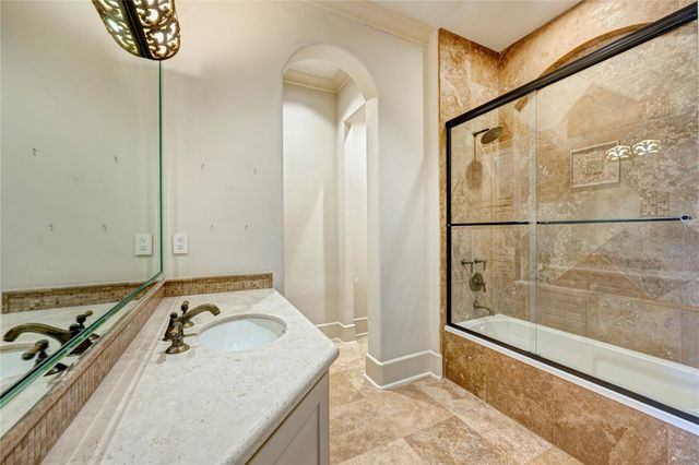 710 Pinehaven Drive, Houston, TX 77024