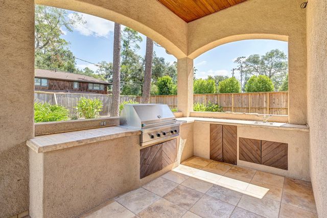 710 Pinehaven Drive, Houston, TX 77024