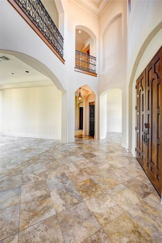 710 Pinehaven Drive, Houston, TX 77024