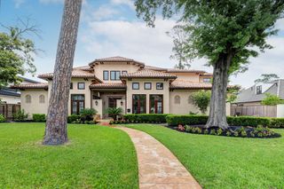 710 Pinehaven Drive, Houston, TX 77024