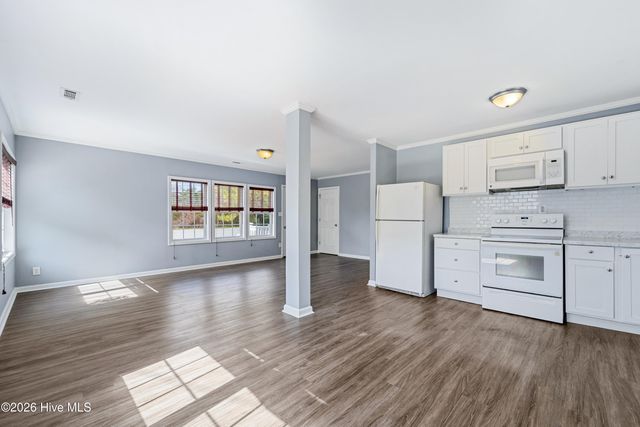 400 Country Club Road, Jacksonville, NC 28546