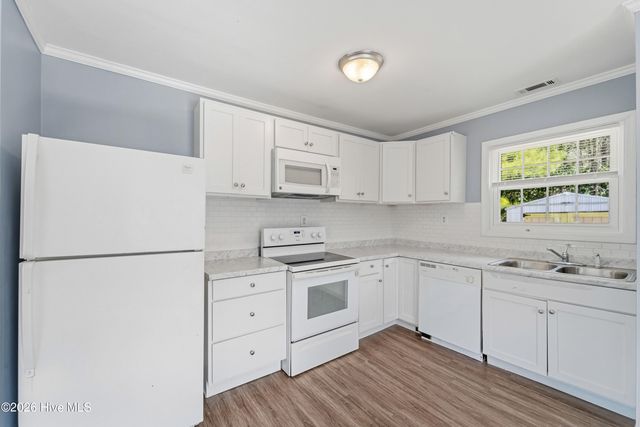 400 Country Club Road, Jacksonville, NC 28546