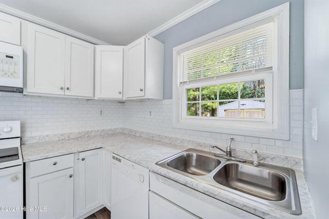 400 Country Club Road, Jacksonville, NC 28546