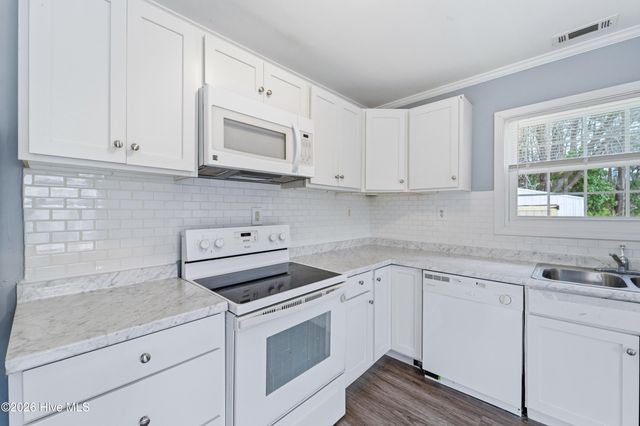 400 Country Club Road, Jacksonville, NC 28546