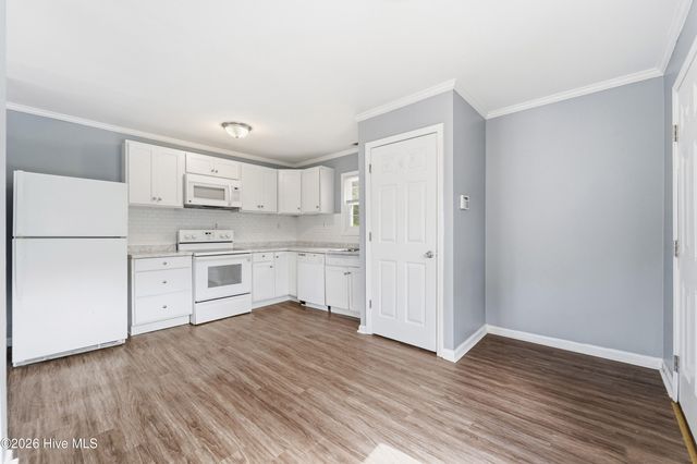 400 Country Club Road, Jacksonville, NC 28546