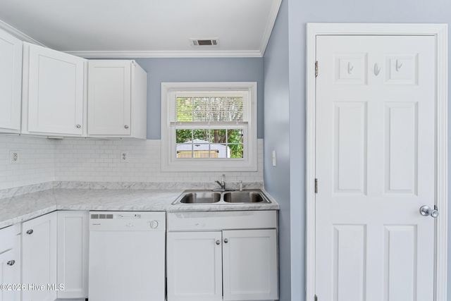 400 Country Club Road, Jacksonville, NC 28546