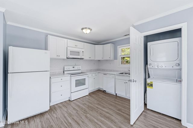 400 Country Club Road, Jacksonville, NC 28546