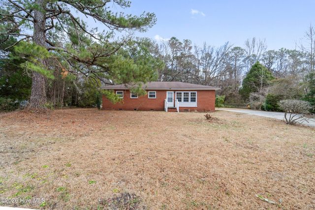 400 Country Club Road, Jacksonville, NC 28546