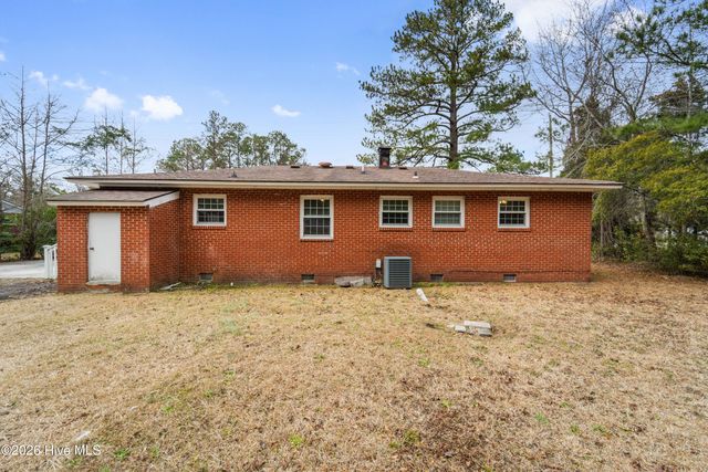 400 Country Club Road, Jacksonville, NC 28546