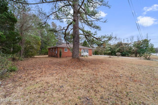 400 Country Club Road, Jacksonville, NC 28546