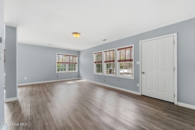 400 Country Club Road, Jacksonville, NC 28546