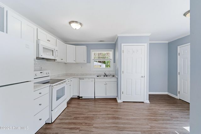 400 Country Club Road, Jacksonville, NC 28546