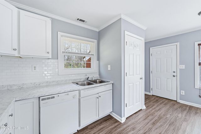 400 Country Club Road, Jacksonville, NC 28546