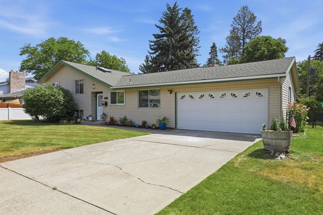 413 N 3rd St, Cheney, WA 99004