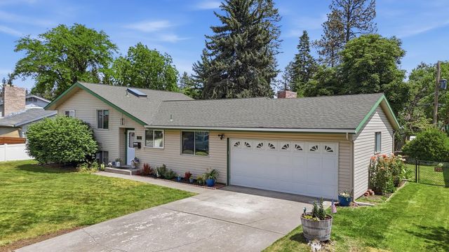 413 N 3rd St, Cheney, WA 99004