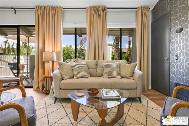 1150 E Amado Road 17B2, Palm Springs, CA 92262
