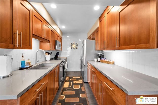 1150 E Amado Road 17B2, Palm Springs, CA 92262