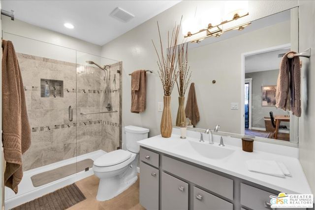 1150 E Amado Road 17B2, Palm Springs, CA 92262