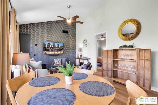 1150 E Amado Road 17B2, Palm Springs, CA 92262