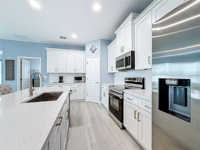 172 MARION OAKS TRAIL, Ocala, FL 34473