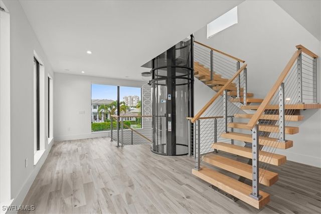 3800 Crayton RD, Naples, FL 34103