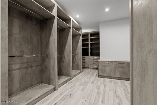 3800 Crayton RD, Naples, FL 34103