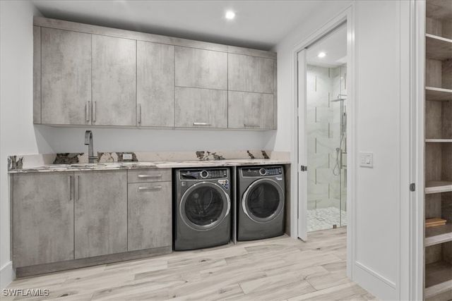 3800 Crayton RD, Naples, FL 34103