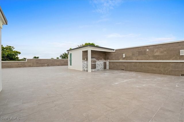 3800 Crayton RD, Naples, FL 34103