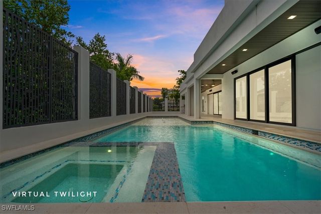 3800 Crayton RD, Naples, FL 34103