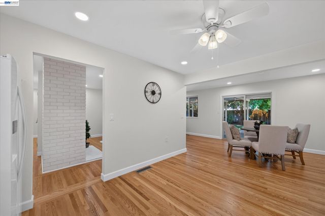 1787 Roxbury Dr, Concord, CA 94519